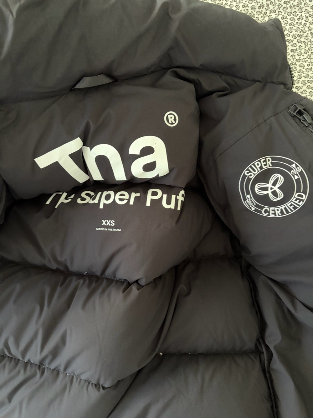 TNA The Super Puff Black Hooded Puffer Coat, Size XXSMALL. - Picture 5 of 5
